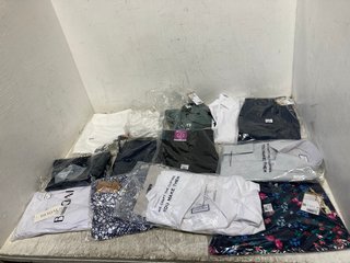 QTY OF ASSORTED CLOTHING TO INCLUDE MOUNTAIN WAREHOUSE WANDER ORGANIC SHORT SLEEVED TSHIRT IN WHITE SIZE: XXL: LOCATION - B19