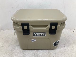 YETI ROADIE 15 COOL BOX IN BROWN RRP - £199: LOCATION - B9