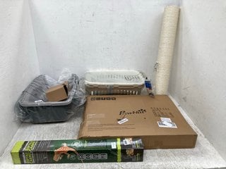 6 X ASSORTED PET ITEMS TO INCLUDE KOMOD 120 X 60 CM REPTILE CARPET: LOCATION - C8