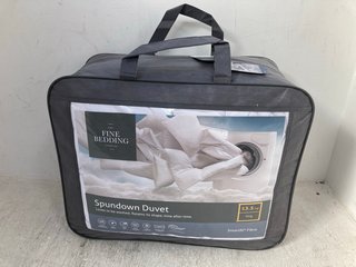 THE FINE BEDDING COMPANY KING SIZE SPUN DOWN DUVET: LOCATION - D16