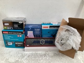 QTY OF ASSORTED HOUSEHOLD ITEMS TO INCLUDE SMART SOLAR SOLAR POWERED SHED LIGHT , MAKITA 125MM RANDOM ORBIT SANDER: LOCATION - D13