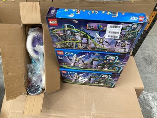 3 X LEGO CITY ROBOT WORLD BUILD KITS MODEL: 60421 TO INCLUDE LILO AND STITCH 10'' BALANCE BIKE: LOCATION - D13