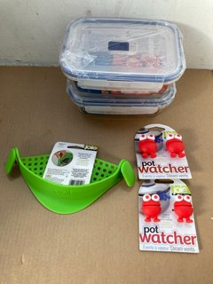 BOX OF ASSORTED KITCHEN ITEMS TO INCLUDE QTY OF JOIE TRASH BAG RIMS IN GREY AND WHITE: LOCATION - D10