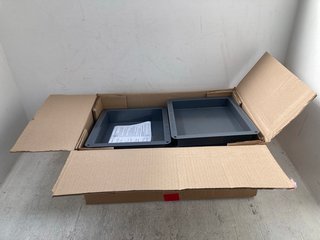 BOX OF ENAMEL COATING DEEP OVEN TRAYS IN GREY: LOCATION - D5