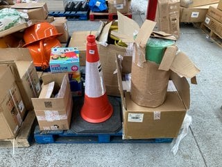 PALLET OF ASSORTED ITEMS TO INCLUDE TRAFFIC CONE AND QTY OF SHARPS DISPOSAL BOXES: LOCATION - B6 (KERBSIDE PALLET DELIVERY)