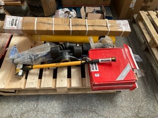 PALLET OF ASSORTED HARDWARE AND TOOL ITEMS TO INCLUDE ROUGHNECK SLEDGEHAMMER IN YELLOW AND BLACK: LOCATION - B6 (KERBSIDE PALLET DELIVERY)