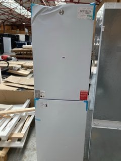 HOOVER FRIDGE FREEZER: MODEL HOCT3L517EWK-1 - RRP £299: LOCATION - A4