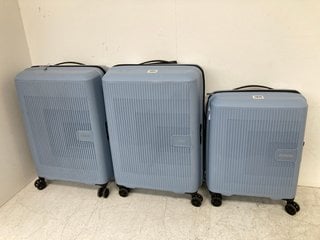 2 X MEDIUM AMERICAN TOURISTER HARDSHELL SUITCASES IN LIGHT BLUE TO INCLUDE AMERICAN TOURISTER SMALL HARDSHELL SUITCASE IN LIGHT BLUE: LOCATION - BR3