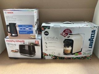 3 X ASSORTED APPLIANCES TO INCLUDE LAVAZZA DESEA COFFEE MACHINE IN CREAM: LOCATION - BR5