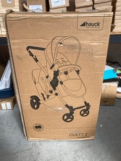 HAUCK DUETT 2 STROLLER IN BLACK: LOCATION - BR14