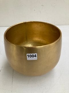 NKUKU ATSU PLANTER IN BRASS: LOCATION - BR1