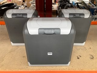 3 X MEDIUM ELECTRIC IN CAR COOL BOXES IN GREY: LOCATION - BR6