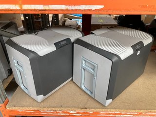 2 X LARGE ELECTRIC IN CAR COOL BOXES IN GREY: LOCATION - BR7