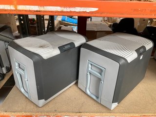 2 X LARGE ELECTRIC IN CAR COOL BOXES IN GREY: LOCATION - BR7