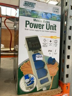 3 X MAYPOLE 5 IN 1 MOBILE MAINS POWER UNITS: LOCATION - CR5