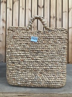 LA REDOUTE WOVEN BASKET IN NATURAL & BLACK: LOCATION - DR