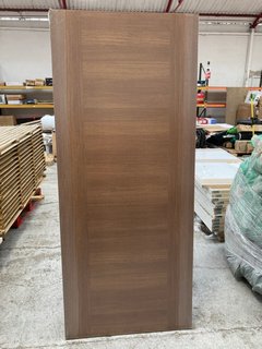 VICAIMA FSC SD CDW STANDARD INTERIOR DOOR IN ALMOND WOOD FINISH : SIZE 1981 X 838 X 35MM - RRP £188: LOCATION - B4