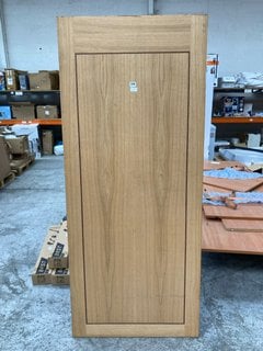 FLU OAK 307 ROBLE - OAK FLUSH INTERIOR DOOR SIZE 2040 X 826 X 40MM RRP £155: LOCATION - B7