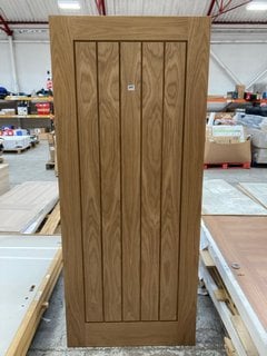 LIGHT WOODEN INTERIOR DOOR WITH CUT OUT GROOVE DETAIL RRP £98: LOCATION - B5