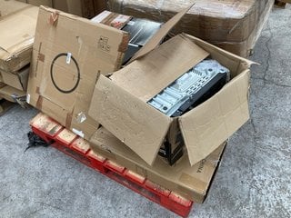 PALLET OF ASSORTED ITEMS TO INCLUDE RUSSELL HOBBS FAMILY PLUS STAINLESS STEEL MICROWAVE: LOCATION - B8 (KERBSIDE PALLET DELIVERY)