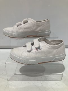 4 X SUPERGA 2750 COTU CLASSIC WHITE TRAINERS EUR 33 AND JOHN LEWIS COCO BOOTS BLACK CHILDREN SIZES 4 & 5 AND JOHN LEWIS COCO BOOTS PINK CHILDREN SIZE 6 TOTAL RRP £132