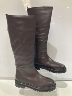 2 X JOHN LEWIS SAPPHIRE LONG BOOTS BLACK LEATHER EUR 40 AND JOHN LEWIS TUCKER LONG BOOTS BROWN LEATHER EUR 39 TOTAL RRP £318