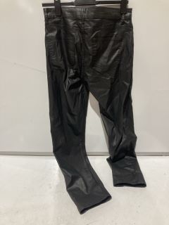 QTY OF ASSORTED CLOTHING TO INCLUDE JOHN LEWIS AND/OR COATED SILVERLAKE STRAIGHT TROUSERS 30 REGULAR BLACK TOTAL RRP £357