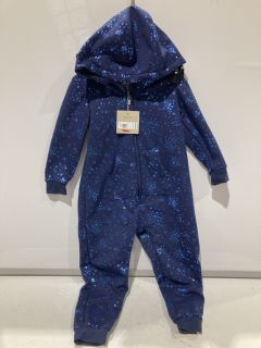 QTY OF ASSORTED CLOTHING TO INCLUDE JOHN LEWIS CAT FLEECE ONESIE BLACK AGE 11 YEARS TOTAL RRP £166