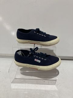 2 X SHOES TO INCLUDE BAMBINO NAVY BLUE TRAINERS SIZE 1.5 AND  BANBROOKE WALNUT BOOTS SIZE 2 TOTAL RRP £98