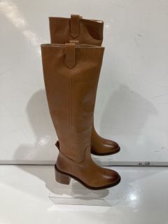 2 X JOHN LEWIS SHOES TO INCLUDE SADDLE BROWN TAN BOOTS SIZE 4 AND SAINTE BLACK SIZE 5 BOOTS TOTAL RRP £159