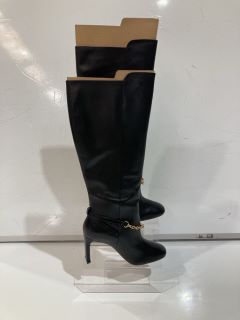 2 X JOHN LEWIS SHOES TO INCLUDE SAINTE BLACK BOOTS SIZE 6 AND SAPPHIRE BLACK BOOTS SIZE 6 TOTAL RRP £110