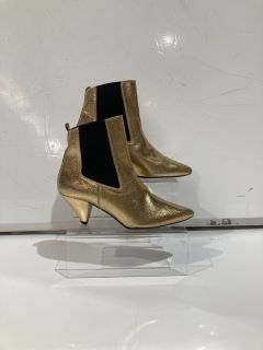 2 X AND/OR SHOES TO INCLUDE ROBBIE GOLD BOOTS SIZE 6 TOTAL RRP £278