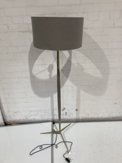 1 X SPINDLE FLOOR LAMP