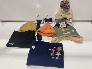 1 X BOX OF ASSORTED CLOTHING ITEMS TO INCLUDE ANIMAL TRAPPER HAT TOTAL RRP  £252.50