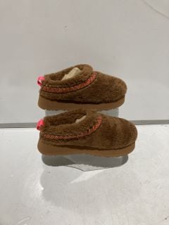 UGG TAZZ UGG BRAID  SIZE 8 £150