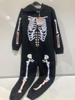 QTY OF ASSORTED CLOTHING INCLUDING JOHN LEWIS BLACK NEON SKELETON ONESIE AGE 11 YEARS TOTAL RRP £102