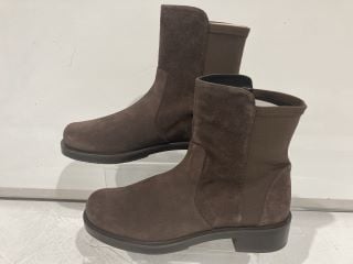 STUART WEITZMAN 5050 BOLD BOOTS HICKORY (BROWN) RRP £278