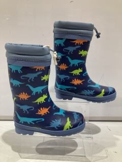 3 X UGG KIDS CLASSIC II BOOTS NAVY EUR 35 AND HATLEY DINO SILHOUETTES SHERPA LINED RAIN BOOTS AND HATLEY SOCKS 8-12 YEARS TOTAL RRP £116