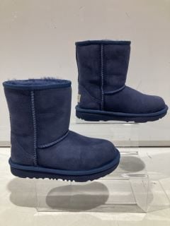 2 X UGG KIDS CLASSIC II BOOTS NAVY SIZES EUR 37 EUR 31 TOTAL RRP £100