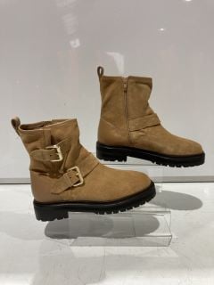 2 X AND/OR SHOES TO INCLUDE RIVER SUEDE BOOTS BRLI (LIGHT BROWN) EUR 39 TOTAL RRP £129