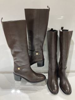 2 X JOHN LEWIS SAGE BOOT UK SIZE 7 AND UK SIZE 6 TOTAL RRP £107.4