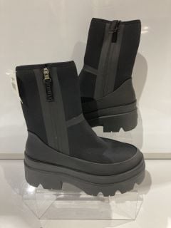 UGG BRISBANE MID NEOPRENE BLACK SIZE 05 TOTAL RRP £122.50