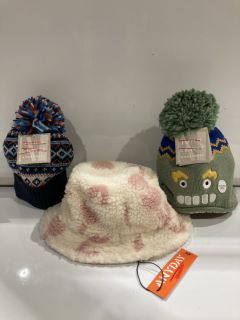 BOX OF ASSORTED ITEMS TO INC JOHN LEWIS BEAR SCARF RRP £50