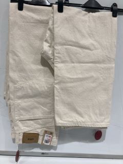 BOX OF ASSORTED ITEMS TO INC KAKIHARA WIDE PANT RRP£200