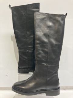 JOHN LEWIS TILDA 2 BLACK  BOOT SIZE  UK 38   TO INC  JOHN LEWIS TOBAGO  BOOT SIZE UK 39 TOTAL RRP£100