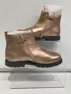 2 X  START RITE CHELSEA ROSE GOLD LEATHER  SIZE 13.5F TOTAL RRP £80