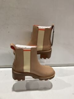 SOREL JOAN NOW CHELSEA HONEST BEIGE  GUM 2 UK SIZE 4 RRP £70