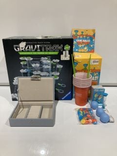 BOX OF ASSORTED ITEMS TO INCLUDE CONSTRUCTION TOY GRAVI TRAX TOTAL RRP £60