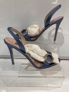 SARAH JESSICA PARKER DISH SAT 100 WINK BLUE SIZE 39 TOTAL RRP £110.70