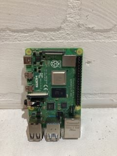 QTY OF ITEMS INCLUDING RASPBERRY PI 4 COMPUTER MODEL B 4GB RAM